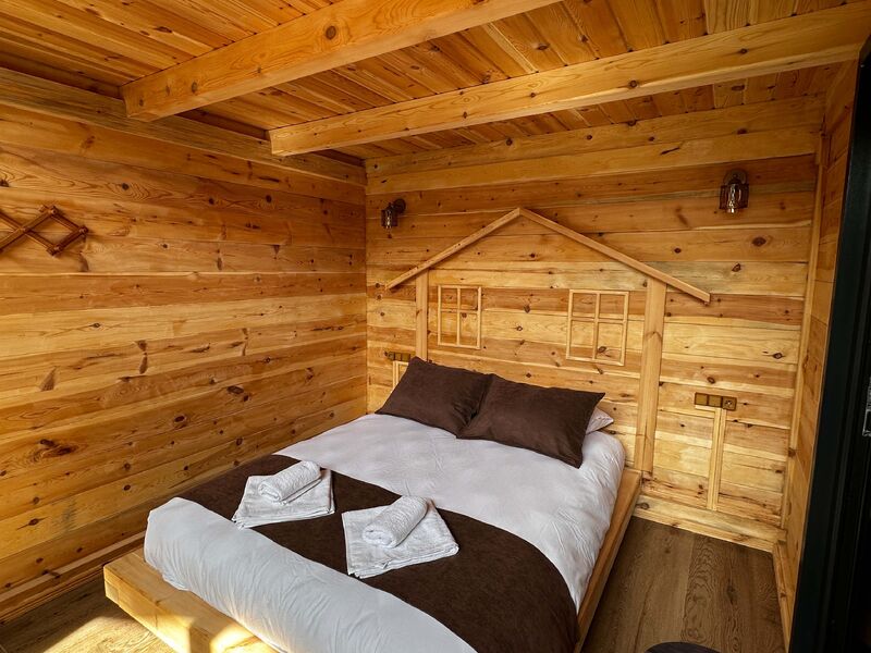 Vadi Manzaralı Özel Havuzlu Bungalov