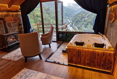 Queen Suit Jakuzili Balayı Bungalovu